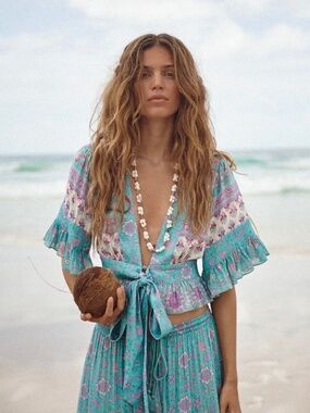 Spell lovers beach crop blouse